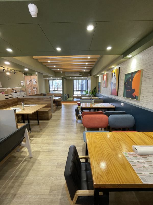 森林小徑文心店用餐環境